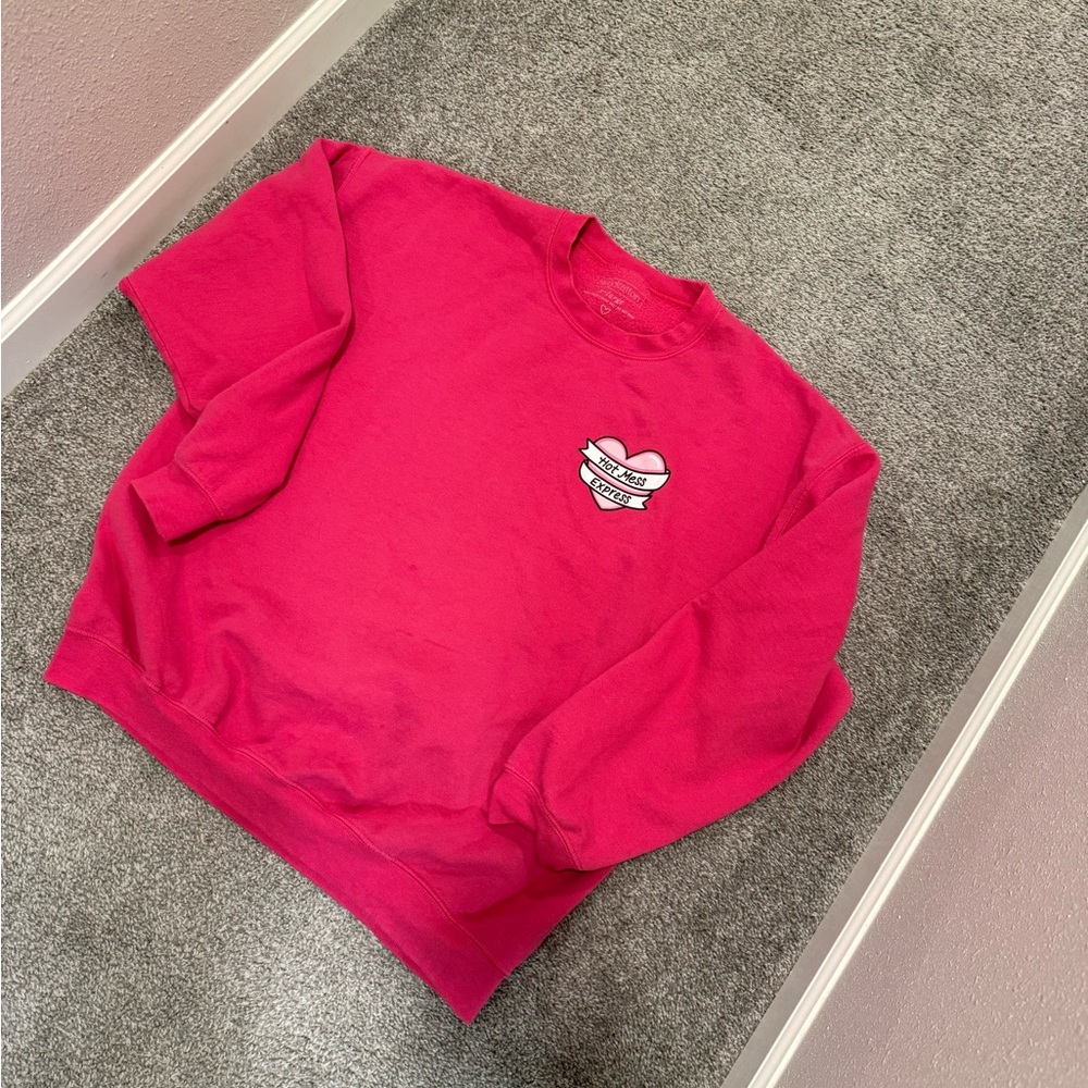 Staykation hot mess express crewneck